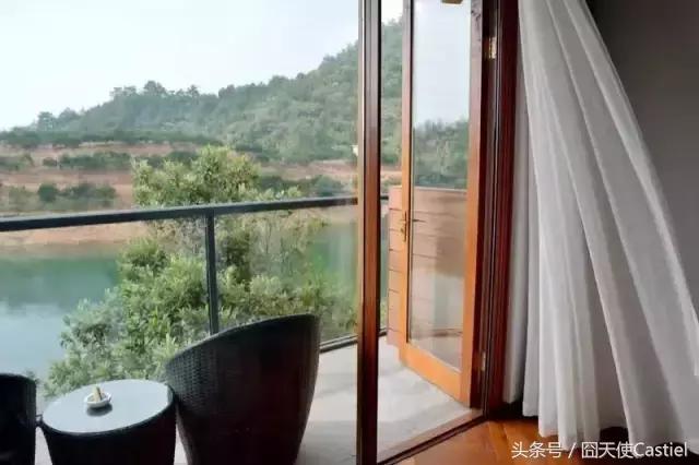 一位大叔改造农村自建房,40多岁大叔改造海景房