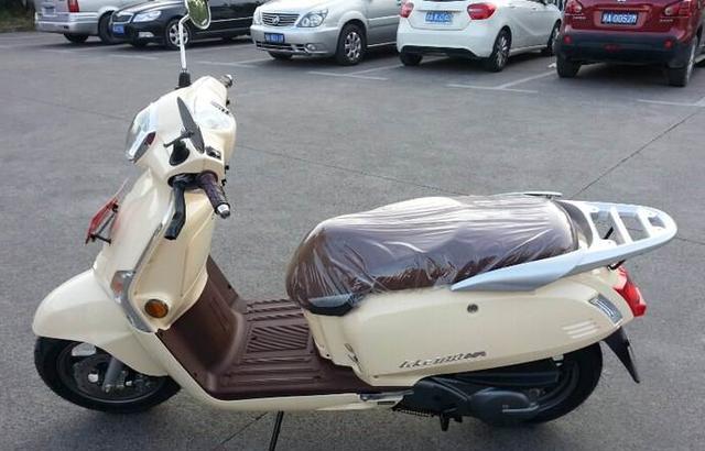 立雅猛士150踏板摩托车值得入手吗,本田迅鲨125踏板摩托车值得购买吗