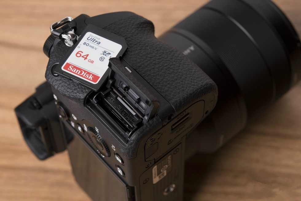 机身仅8499元！索尼A7M2售价跟佳能6D2差不多画质跟5D3不分上下