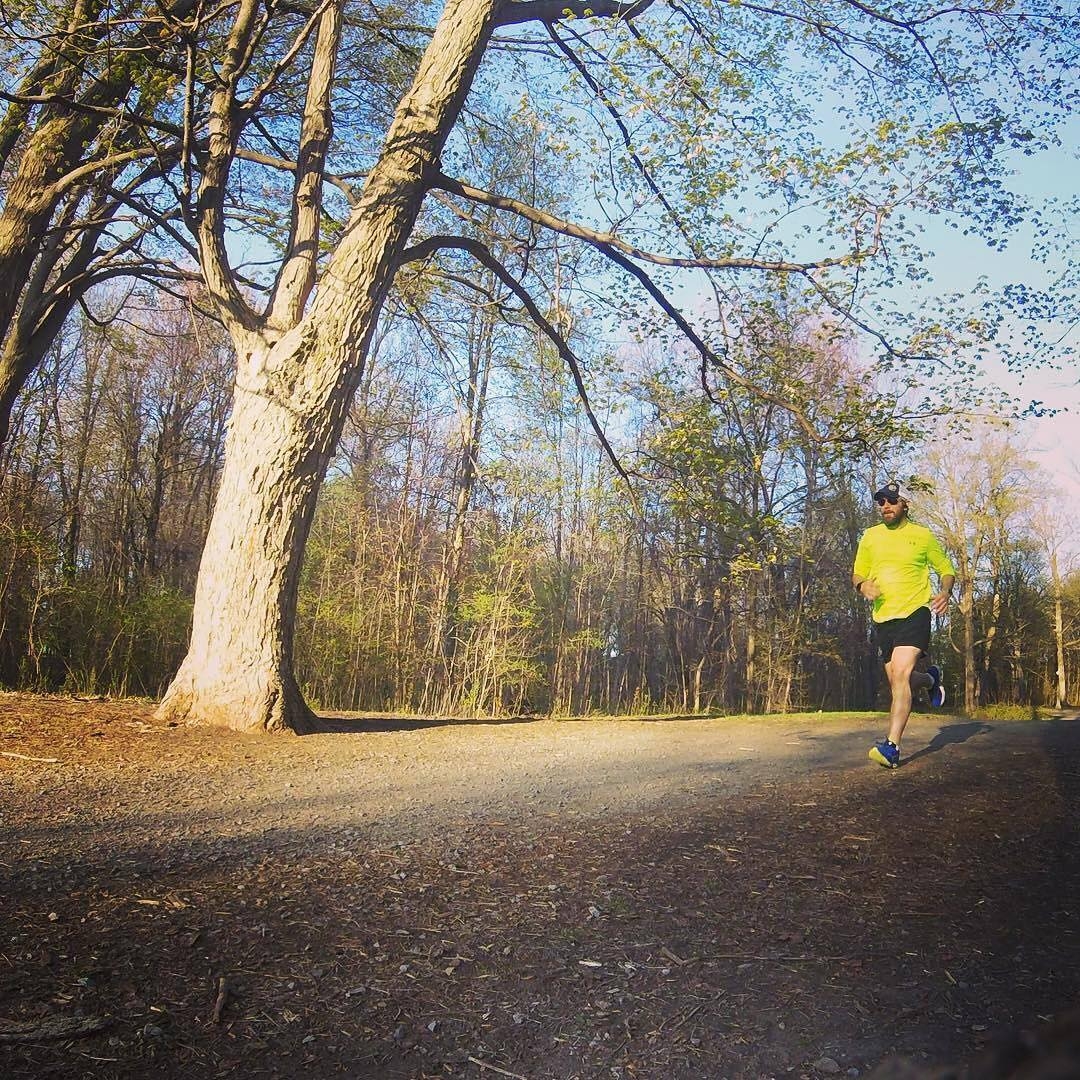 800米怎么跑才能拿第一还不累,800米跑起来难还是1千米跑起来难