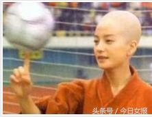 她们都是在1998年大红大紫，汪峰却独赞她的演技，你服吗？