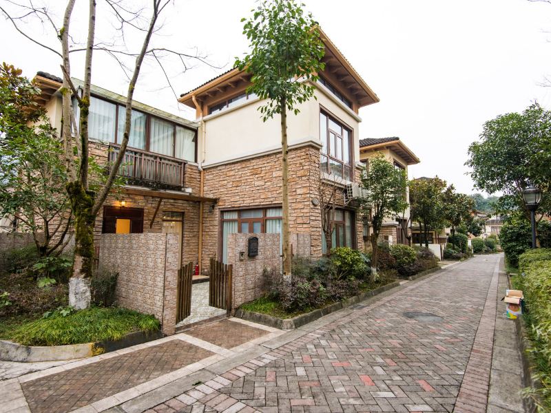 叫板“国际温泉小镇”的花水湾，国庆后错峰就去这儿！