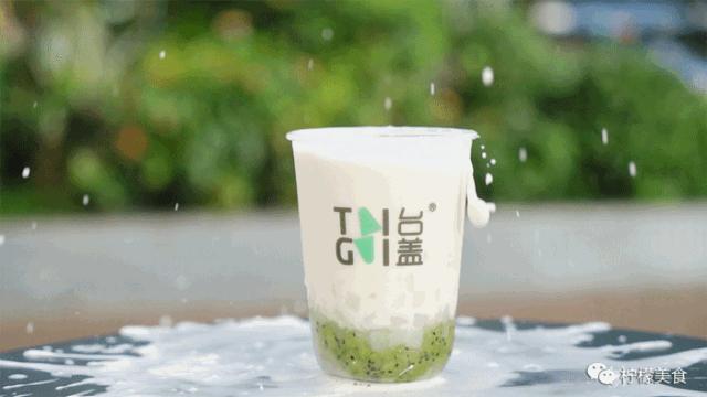 小混混来店里吃饭吃出头发,小混混来饭店吃饭找茬