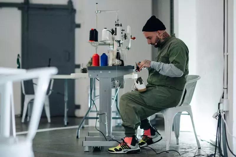 不止十万美金的镶钻球鞋!出自他手的球鞋,最便宜也要一千美金!