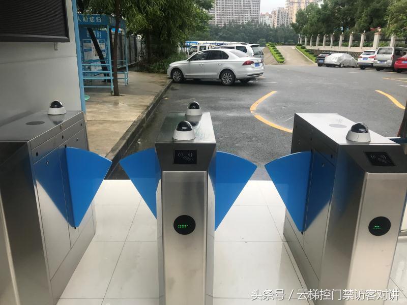 动态人脸考勤门禁机设置,防尾随双门无人值守人行道闸