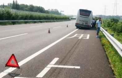 怀孕特殊情况可以走应急车道吗 (高速上孕妇可以走应急车道吗)