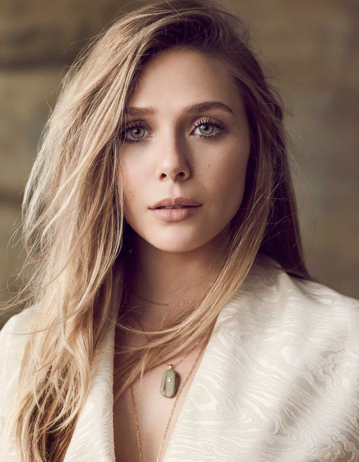 漫威女英雄绯红女巫生活照,漫威海报绯红女巫