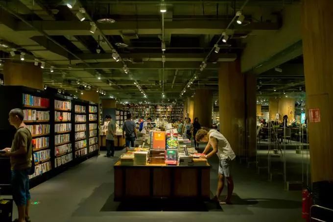 重庆荐书新华书店,有格调的书店重庆