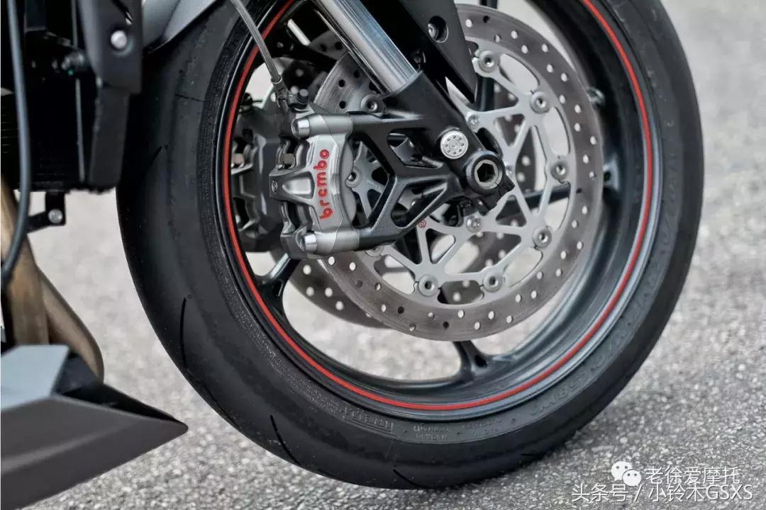 凯旋streettriple765rs评测,凯旋765rs新老款对比