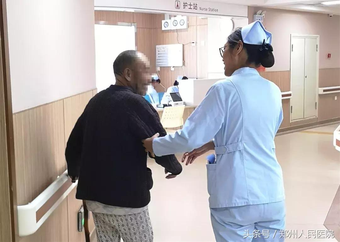 什么情况？！妇科病房住进了一位老爷爷……