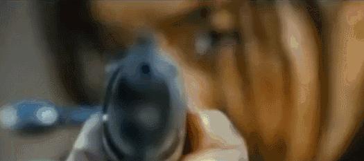 用步枪打下飞机纪实片,现实中用步枪打下来的飞机