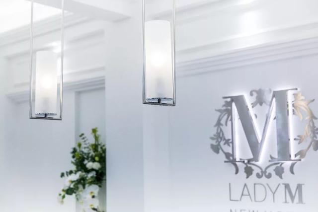 ladym用的什么牌子的奶油,ladym蛋糕6寸白桃乌龙测评