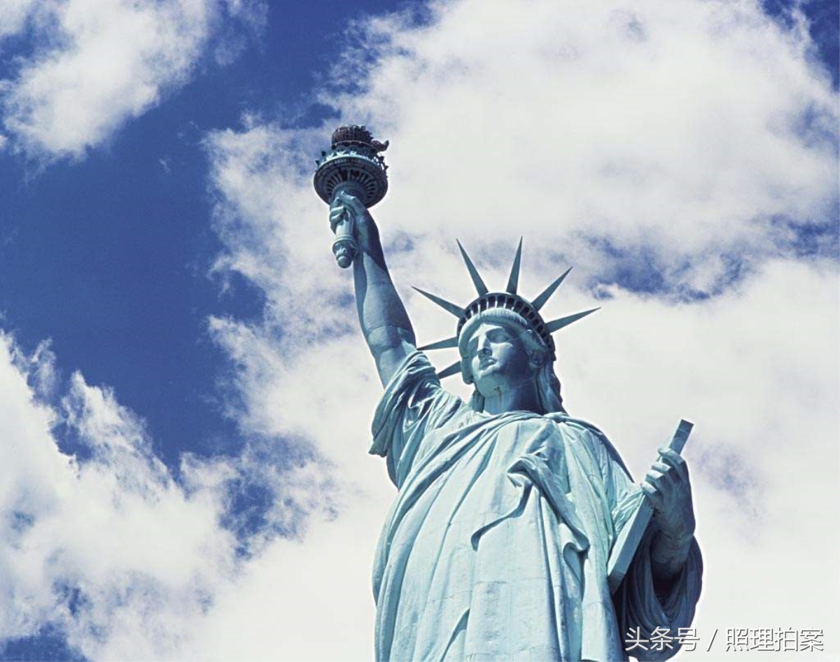 拉美裔人做了什么，让民族大熔炉的美国人，都引起了担忧？