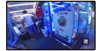 绾界害supreme澶у,supreme绾界害澶у