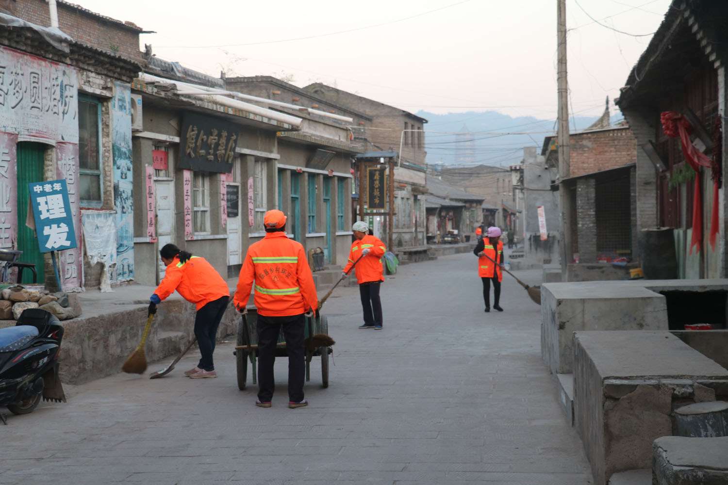 碛口古镇的油条和豆腐脑