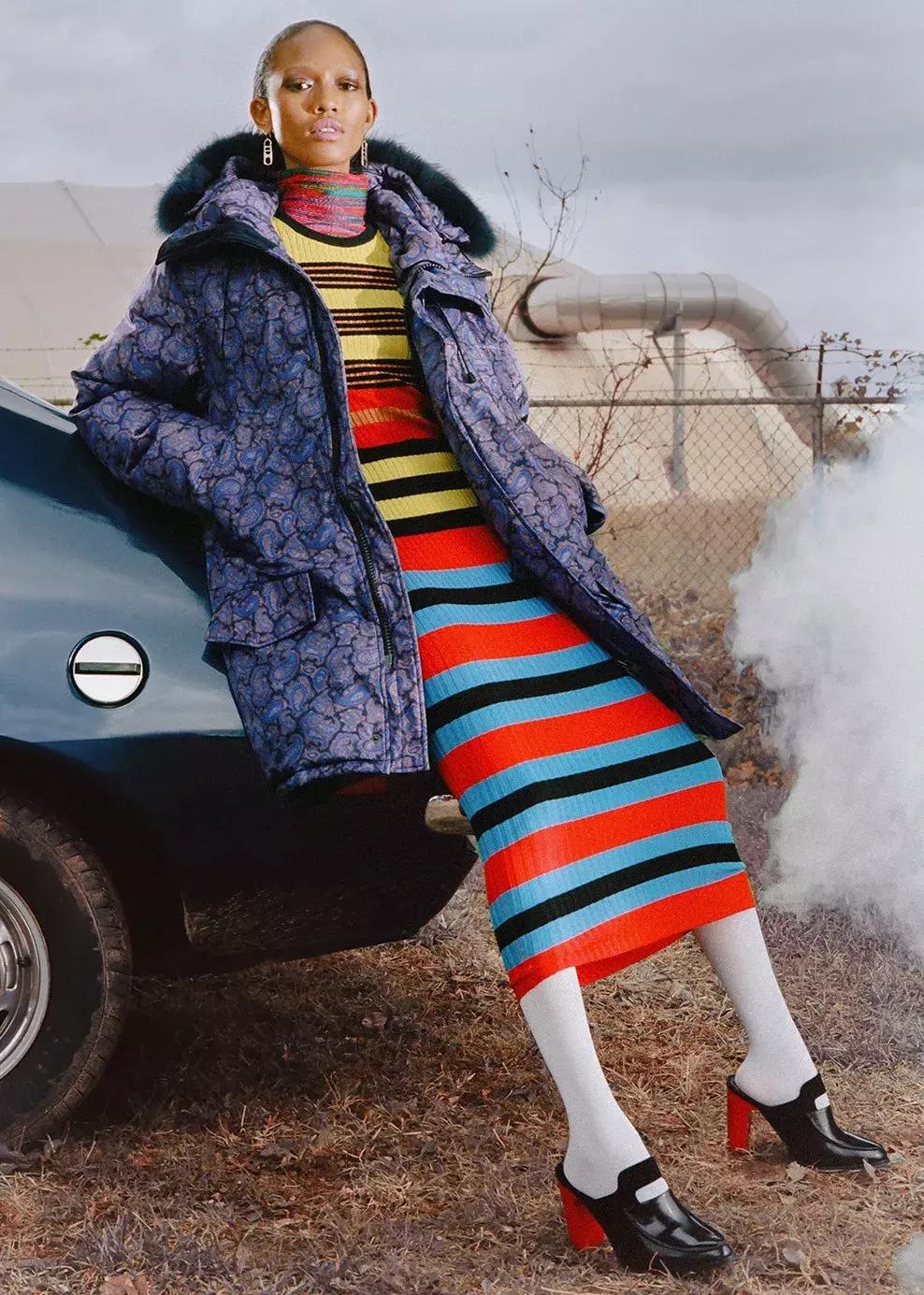 加拿大鹅羽绒服和moncler哪个好,moncler经典款羽绒服深度解析