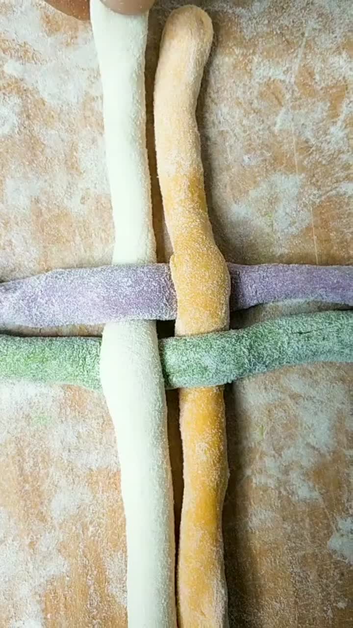 山桃核绣球的手工编织方法,彩色绣球馒头制作花样大全