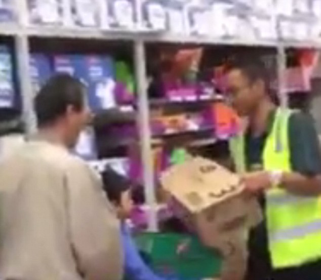 中国超市买澳洲奶粉,中国代购海外疯抢