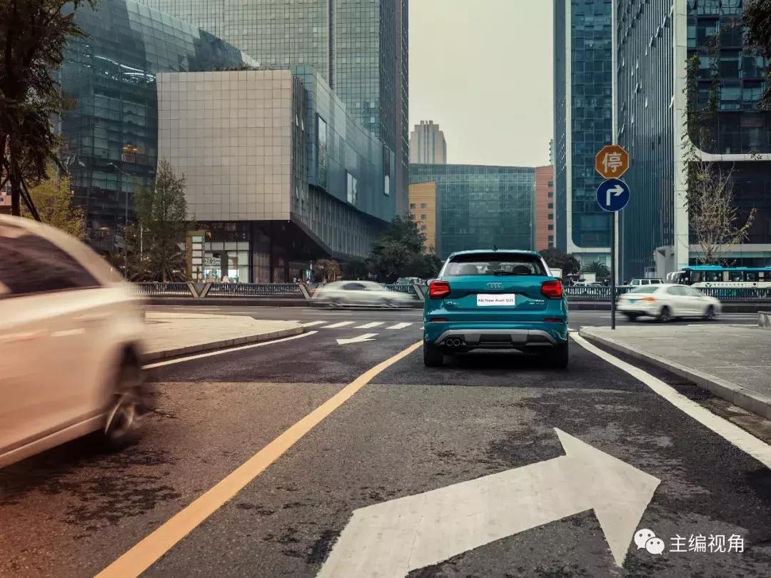 年轻人的第一辆豪华suv,第一辆豪华suv