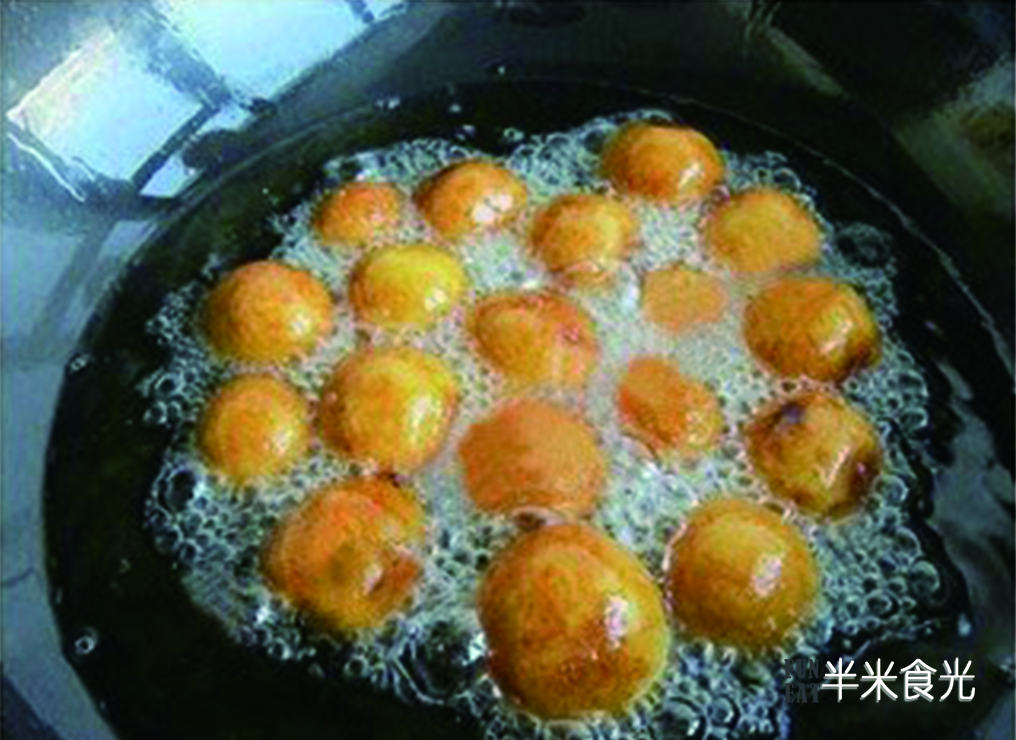 炸红薯丸怎么做才又香又脆,红薯最好吃的做法就是外酥里软