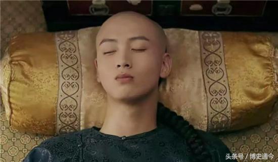 永琪为救乾隆，全身8处烧伤，乾隆决定：做我的接班人吧！