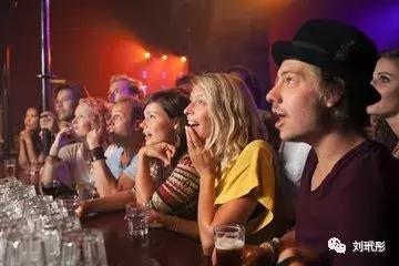 开学大战拉响预警，斩男不能只靠穿，皮肤不好试试看？