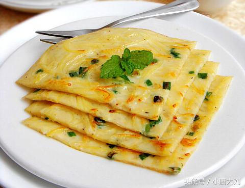 用炒菜锅做鸡蛋饼怎样可以不粘锅,鸡蛋饼怎样煎得又薄又圆又好吃