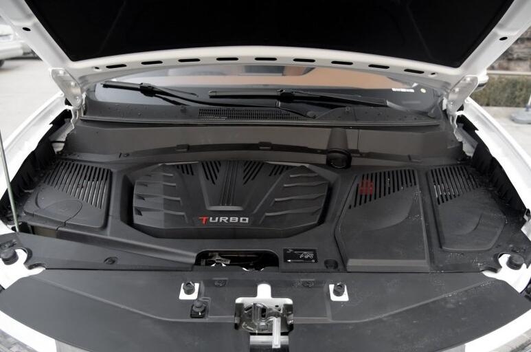 16年3万公里的东南DX7和11年8万公里的现代IX35,7万多适合哪款车