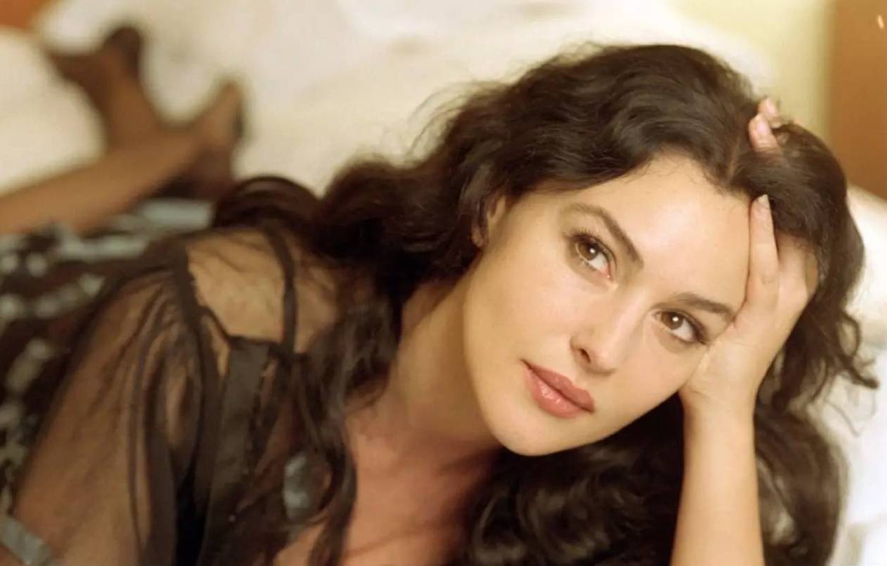 意大利十大顶级时尚女星,意大利时尚风情美女