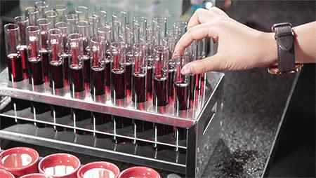 成都凌晨2点还在排队的贰麻酒馆，终于带着大熊猫来南昌了！