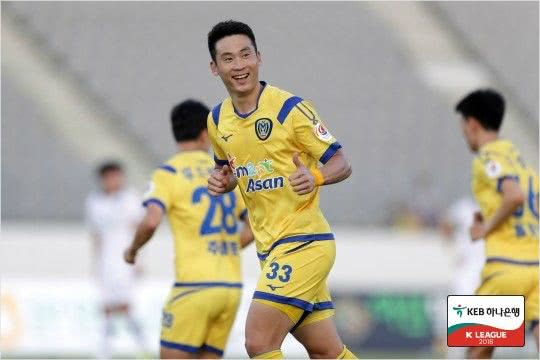 拒绝金钱的诱惑守住底线，牙山李汉泉诠释球员的职业道德