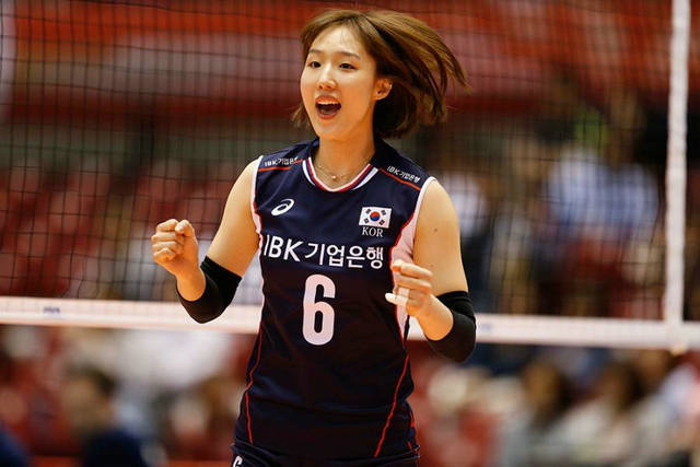 韩国女排丑闻发酵：球员上场先陪睡女体能师也被盯上
