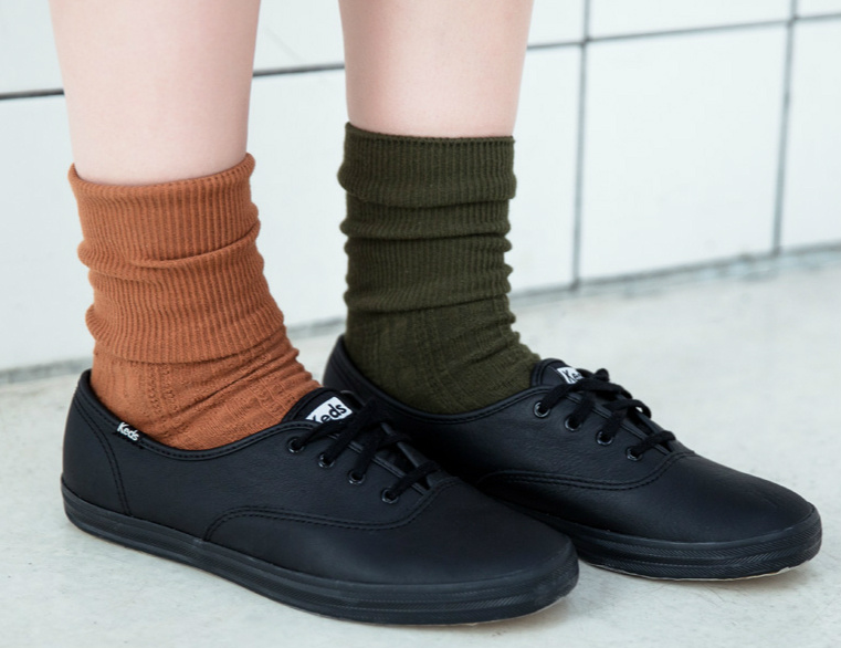 小白鞋小黑鞋视频,适合穿搭的小黑鞋