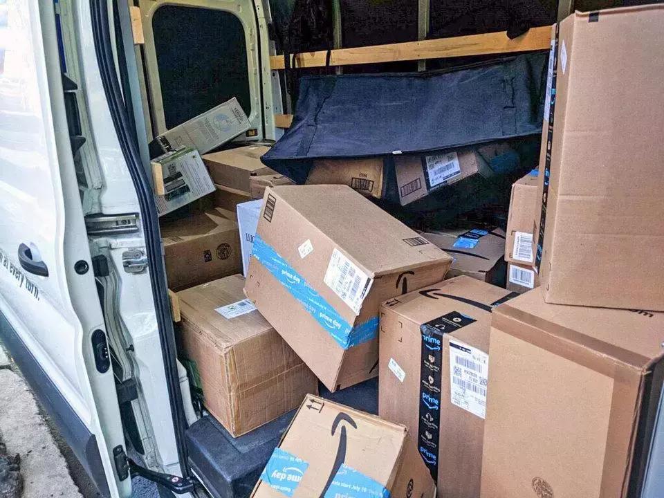 亚马逊快递员真实收入,亚马逊快递公司市值