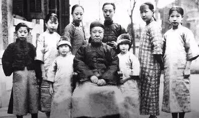 40张照片卡点回忆节奏快,那些惊艳了时光的老照片