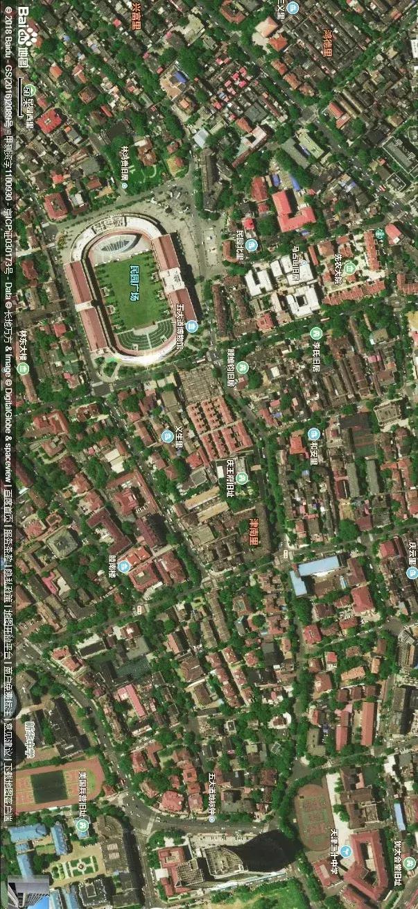 八十载体育圣地，新世纪民园广场