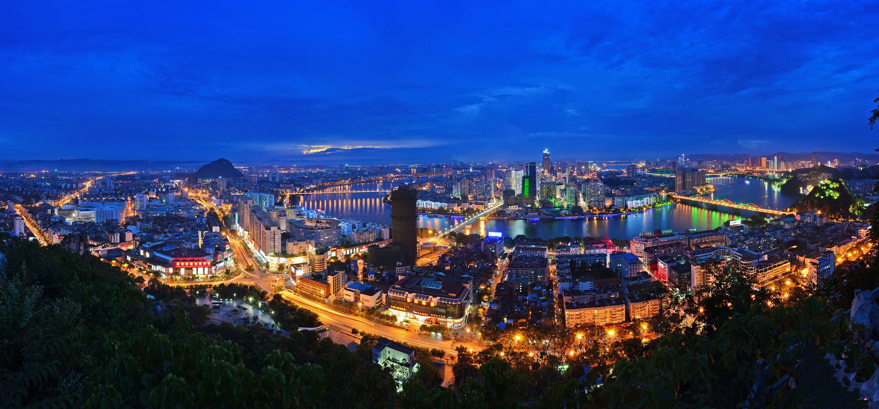 一个以山水闻名的省份,有个被低估的工业重城,居然靠美食出名?