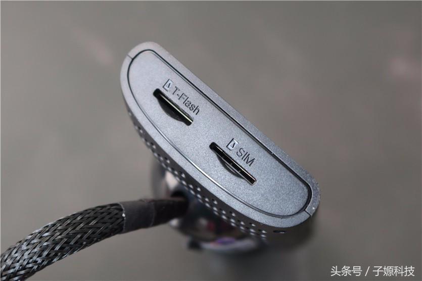 用手机管理爱车一腾讯车联轲轲西里T8行车记录仪