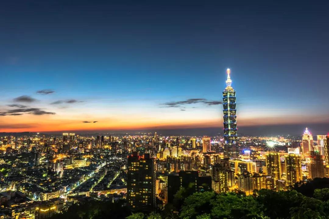 去港澳游买啥东西划算,去港澳有哪些需要买的商品