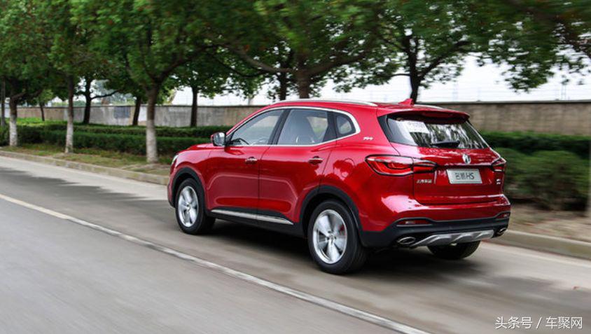 名爵hs11万落地,10万以内suv名爵zs
