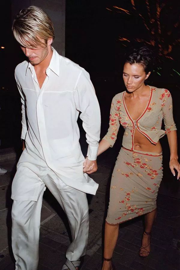 创品牌、打小三、一家人都是高颜值……贝嫂的彪悍人生不解释