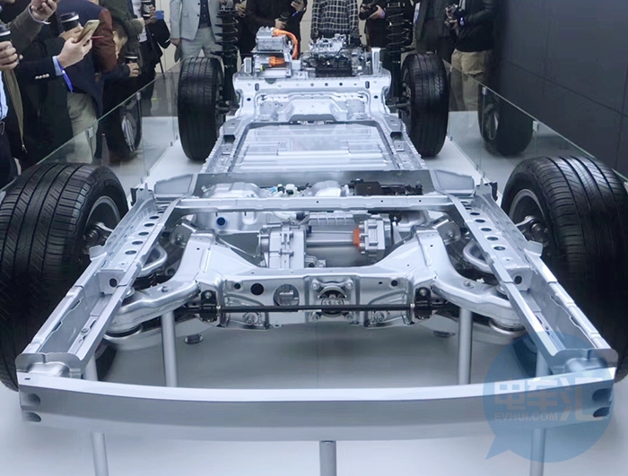 重磅｜快来看！写了N稿PPT后，李想的车和家终于发布了真实的产品