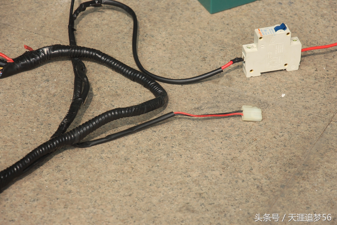 电动车充气泵怎么连接电池,电动车电池连接线的正确接法