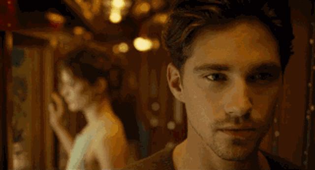 说了一句“Sheiseasy”，差点被开除，你知道为什么吗？