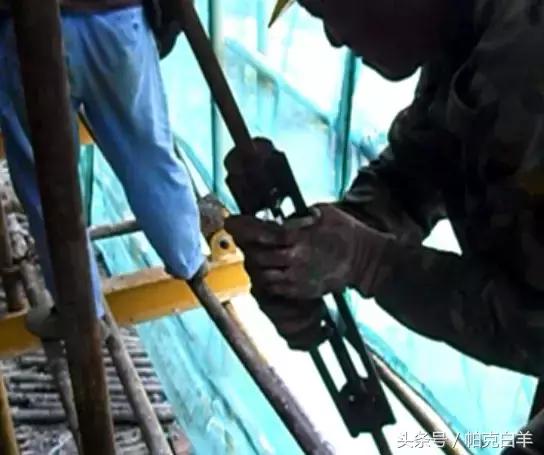 新型花篮拉杆式悬挑架,普通悬挑架与花篮式悬挑架的区别