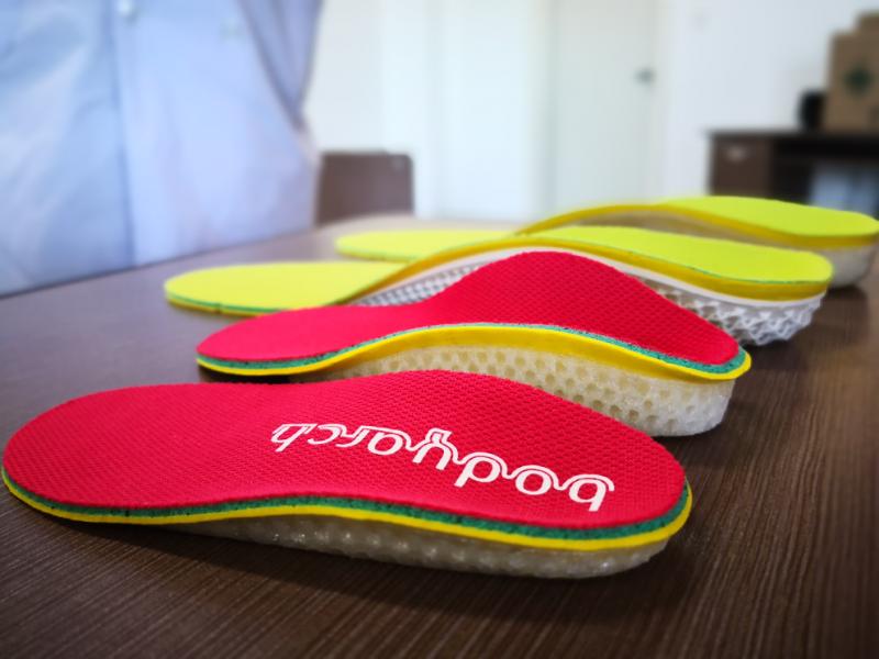 3D打印黑科技鞋垫脚不疼了，还防摔倒