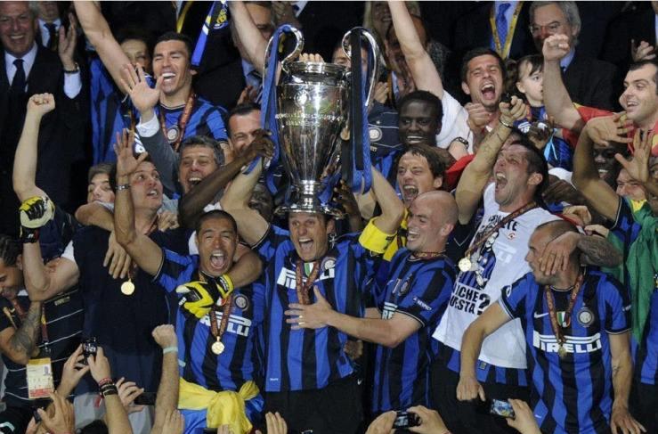 泪奔！米兰德比重燃，满满都是青葱岁月的回忆，红黑米兰情永不变