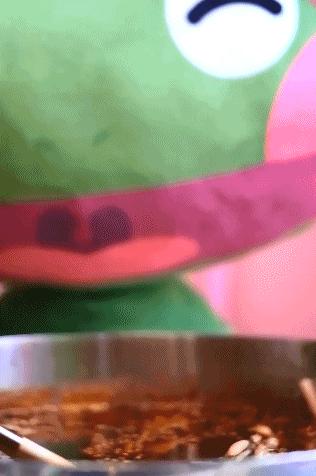 春熙路求婚后来怎么样了,春熙路大熊猫求婚完整版