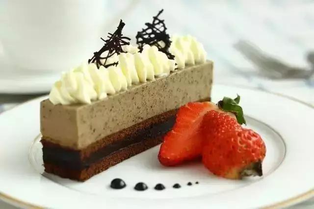 听上瘾了,卡布奇诺配慕斯蛋糕