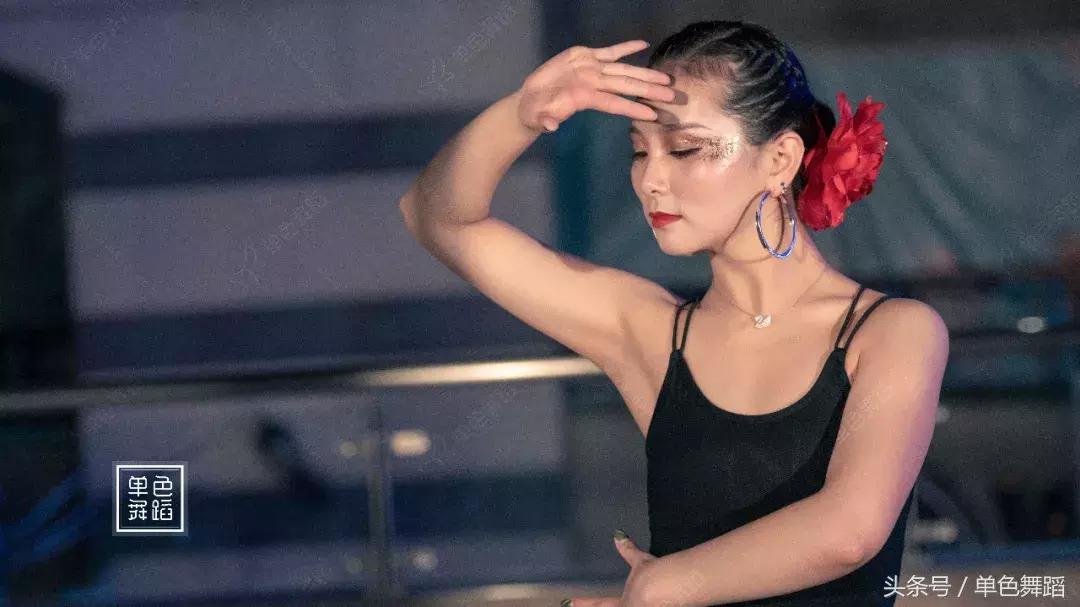 拉丁舞教学六到八岁,拉丁舞技巧组合完整版